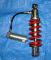 cbr900_rear_shock2.jpg (25480 bytes)